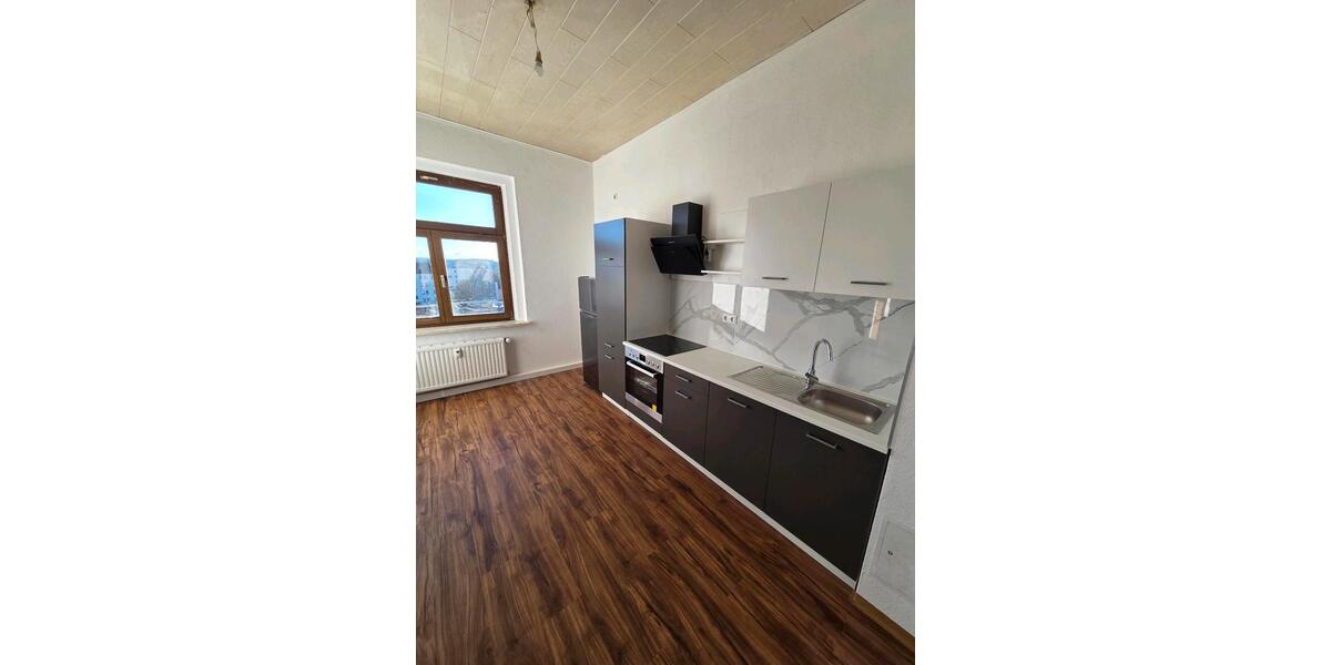 Etagenwohnung Reichenbach im Vogtland - 3 Zimmer, 66 m&sup2;, 400&euro; | Angebot:25248153