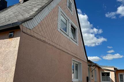 Haus Hof Neuhof - 8 Zimmer, 160 m&sup2;, 118.000&euro; | Angebot:25614688