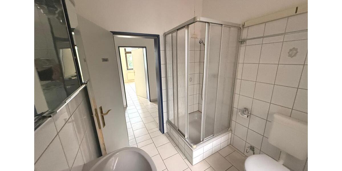 Erdgeschoßwohnung Reichenbach im Vogtland - 2 Zimmer, 70 m&sup2;, 330&euro; | Angebot:21558276