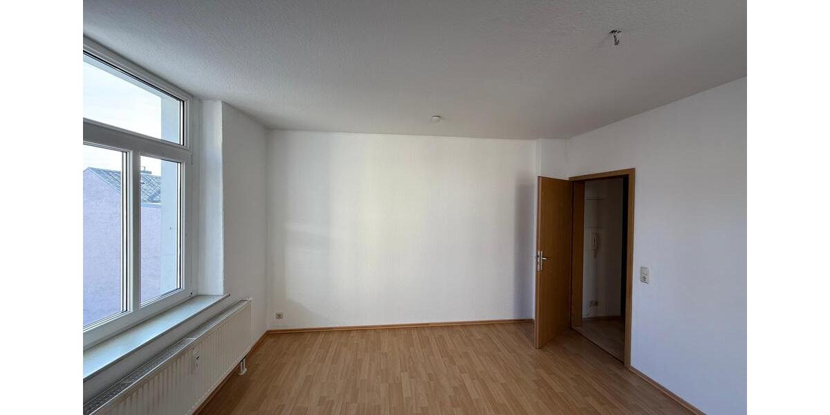 Etagenwohnung Reichenbach im Vogtland - 3 Zimmer, 57 m&sup2;, 285&euro; | Angebot:24836330