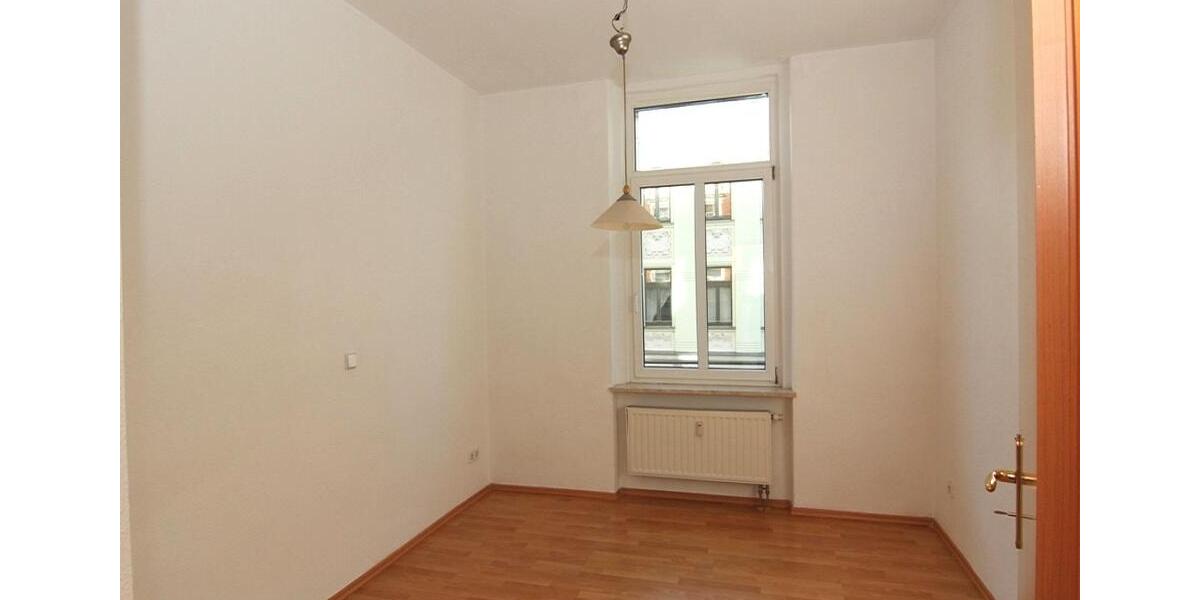 Etagenwohnung Plauen Bahnhofsvorstadt - 2 Zimmer, 67 m&sup2;, 390&euro; | Angebot:24491581