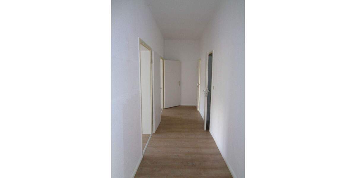 Etagenwohnung Plauen Stadtmitte - 3 Zimmer, 71 m&sup2;, 310&euro; | Angebot:25687460