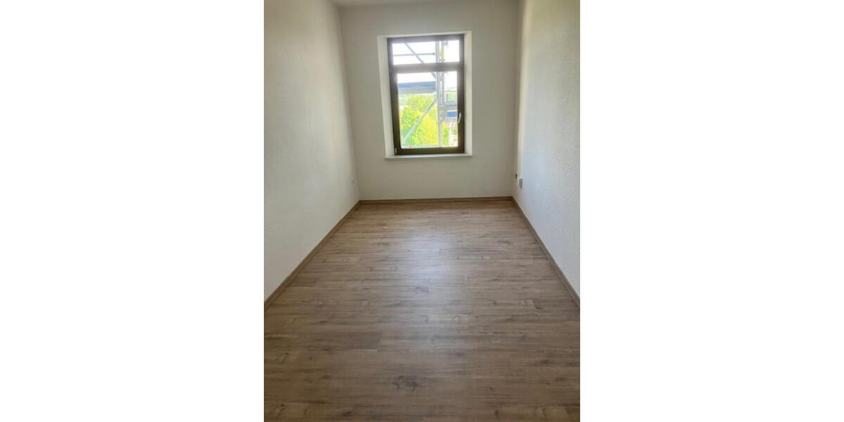 Dachgeschoßwohnung Plauen - 4.5 Zimmer, 97 m&sup2;, 850&euro; | Angebot:25808074