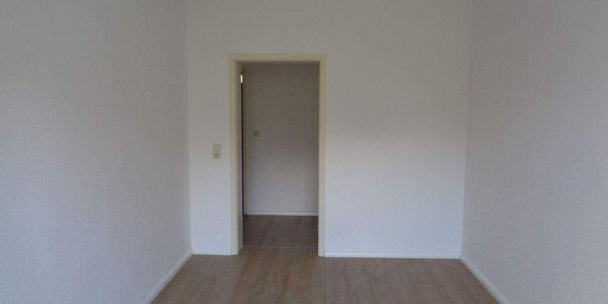 Etagenwohnung Plauen Stadtmitte - 3 Zimmer, 71 m&sup2;, 310&euro; | Angebot:25687460