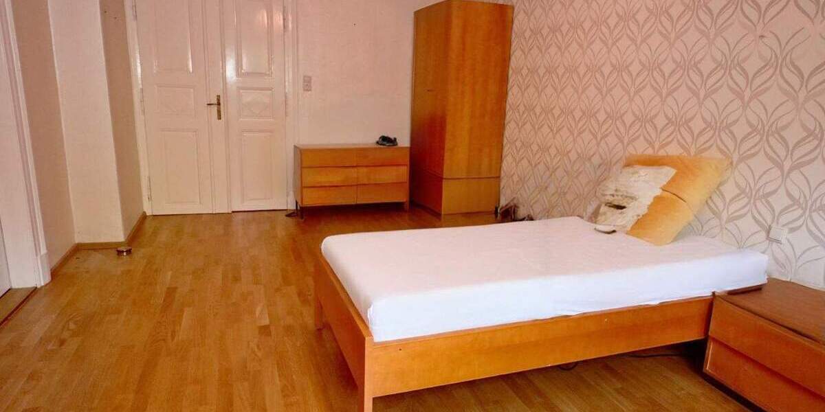 Mehrfamilienhaus, Wohnhaus Hof Innenstadt - 1 Zimmer, 298 m&sup2;, 450.000&euro; | Angebot:25775911