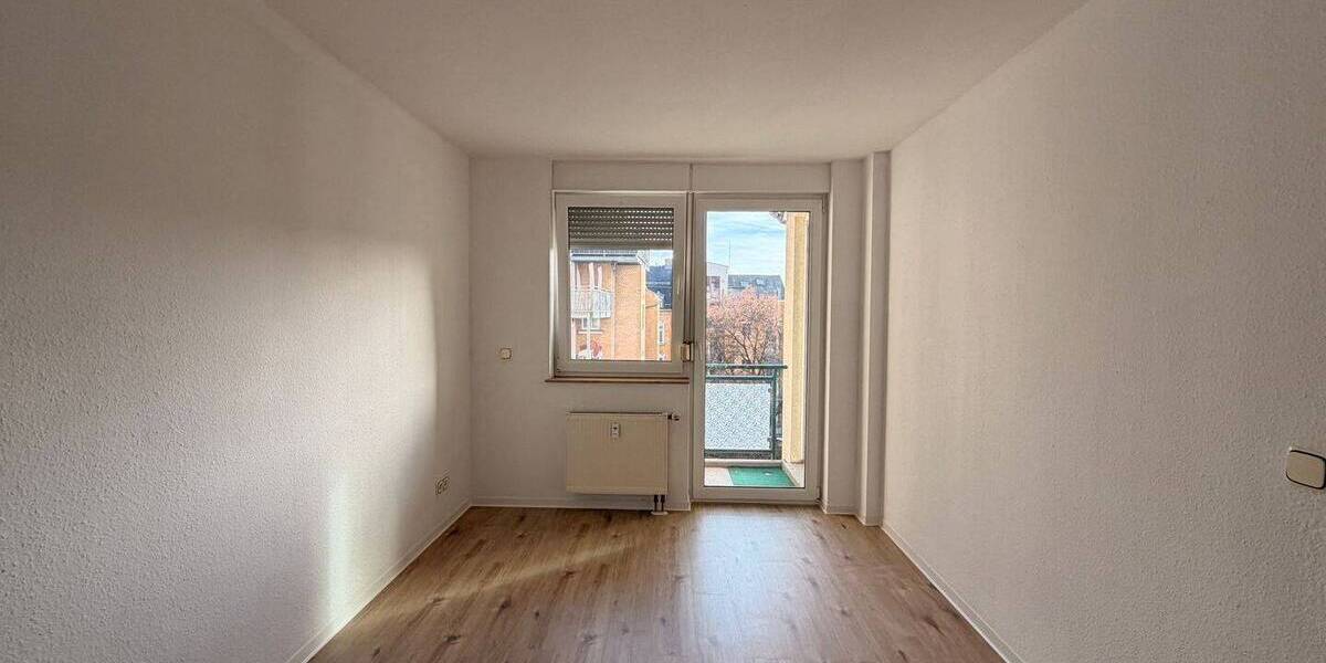 Etagenwohnung Plauen Preißelpöhl - 3 Zimmer, 67 m&sup2;, 345&euro; | Angebot:25694439