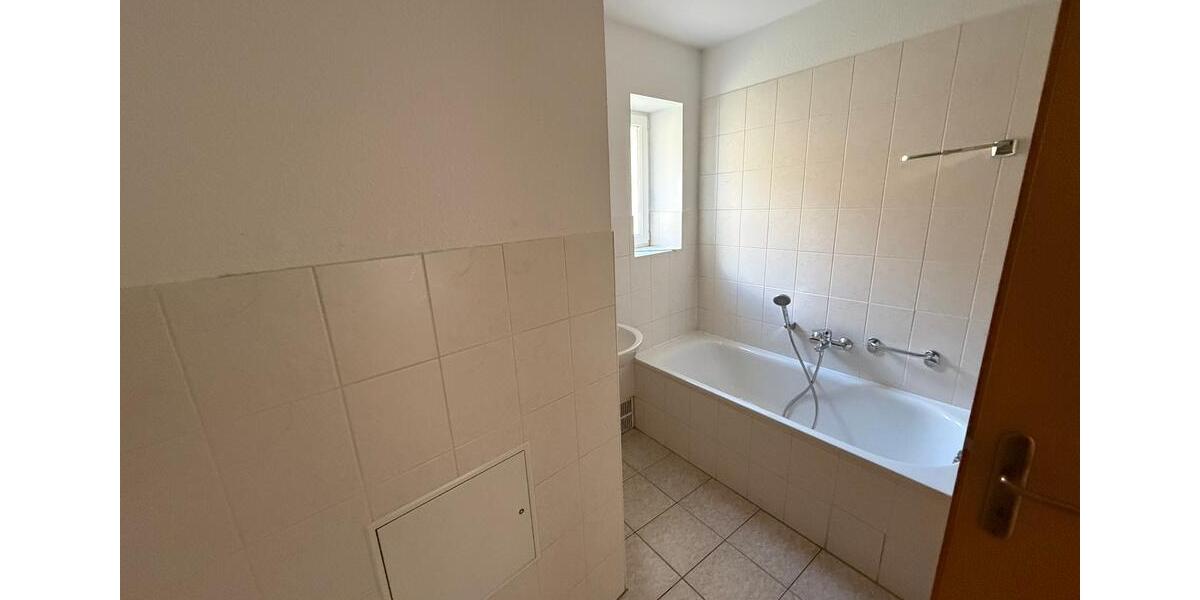 Etagenwohnung Greiz - 3 Zimmer, 79 m&sup2;, 465&euro; | Angebot:26050264