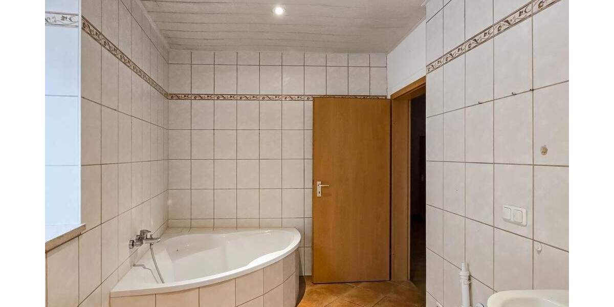 Mehrfamilienhaus, Wohnhaus Schleiz - 7 Zimmer, 89.900&euro; | Angebot:25700832