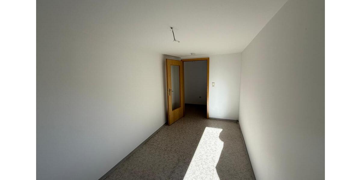 Etagenwohnung Auma-Weidatal Weidatal - 3 Zimmer, 64 m&sup2;, 335&euro; | Angebot:25138394