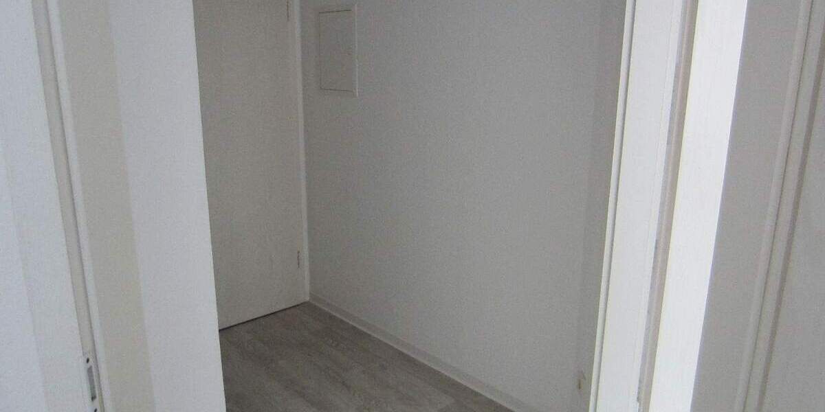 Etagenwohnung Plauen Stadtmitte - 2 Zimmer, 41 m&sup2;, 215&euro; | Angebot:26731328