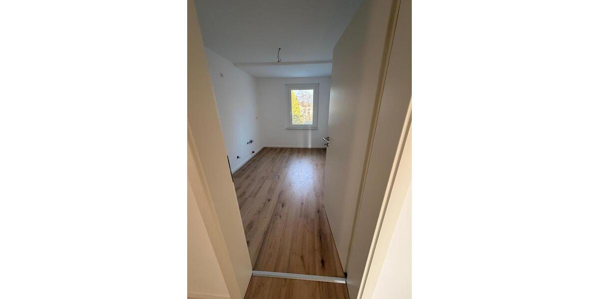 Etagenwohnung Rehau - 4 Zimmer, 76 m&sup2;, 700&euro; | Angebot:26580912
