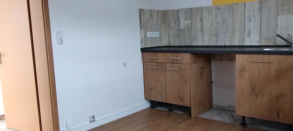 Dachgeschoßwohnung Hof Neuhof - 5 Zimmer, 90 m&sup2;, 750&euro; | Angebot:26674781
