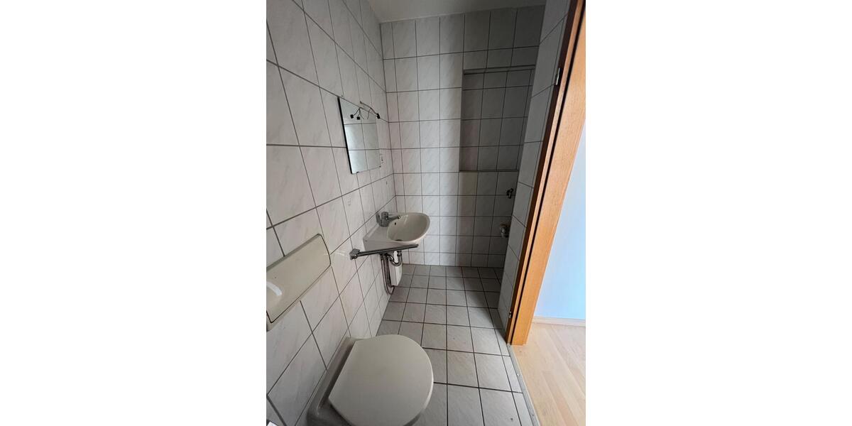 Dachgeschoßwohnung Plauen Altstadt - 2 Zimmer, 44 m&sup2;, 38.000&euro; | Angebot:25271971