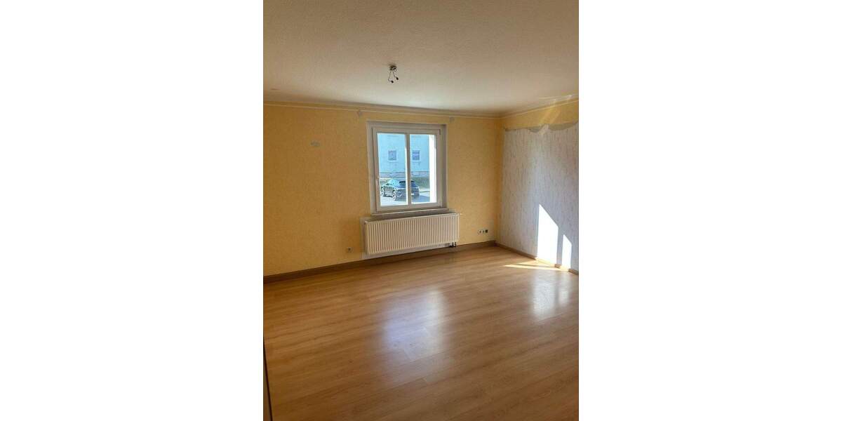 Etagenwohnung Netzschkau - 2 Zimmer, 61 m&sup2;, 310&euro; | Angebot:25864440