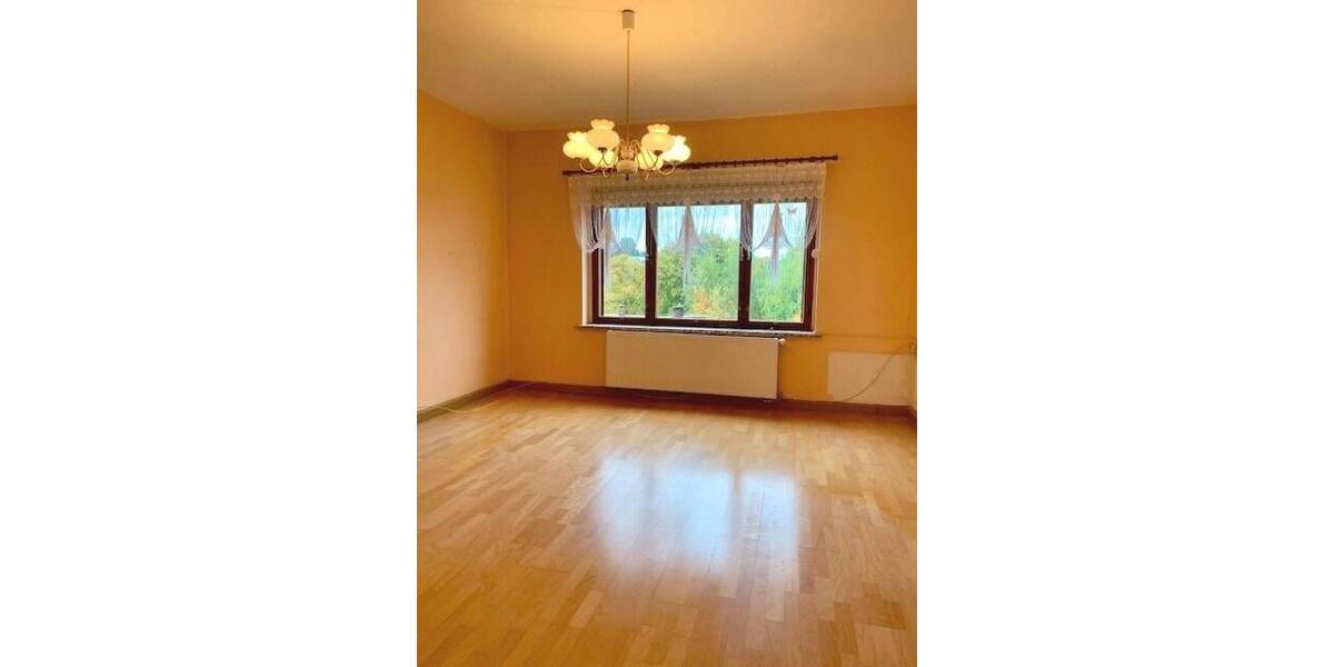 Doppelhaushälfte Reichenbach - 6 Zimmer, 165 m&sup2;, 98.000&euro; | Angebot:25662099