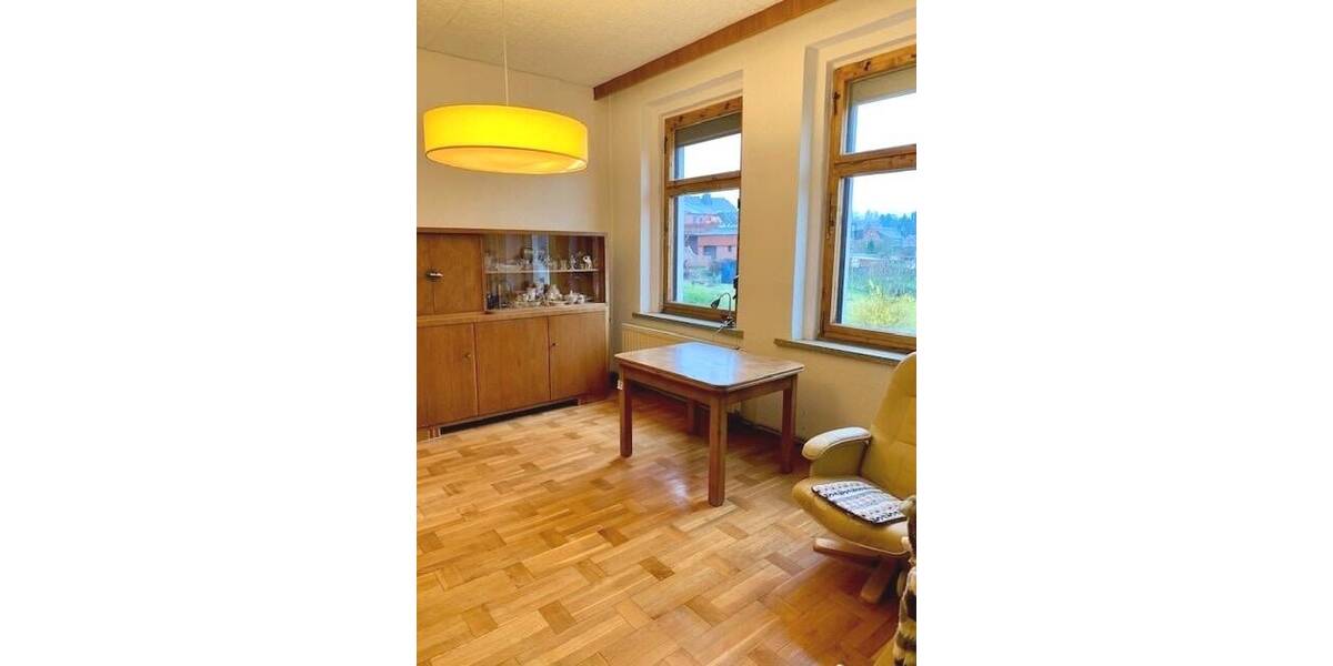 Doppelhaushälfte Lengenfeld - 8 Zimmer, 192 m&sup2;, 115.000&euro; | Angebot:26741160