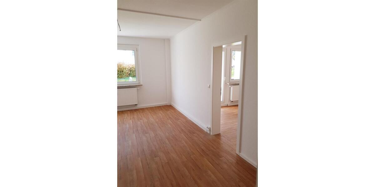 Etagenwohnung Reichenbach im Vogtland - 2 Zimmer, 51 m&sup2;, 300&euro; | Angebot:26008283