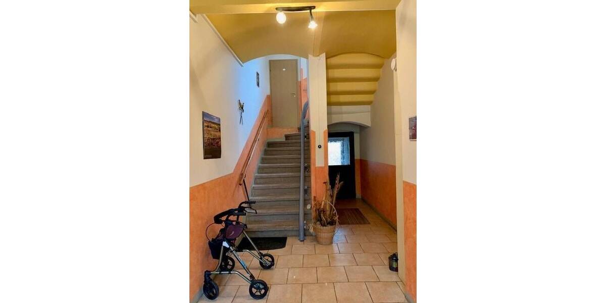 Reihenmittelhaus Netzschkau - 8 Zimmer, 176 m&sup2;, 70.000&euro; | Angebot:25741454