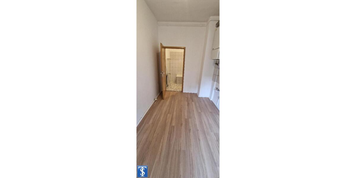 Etagenwohnung Plauen Bahnhofsvorstadt - 3 Zimmer, 85 m&sup2;, 425&euro; | Angebot:23870706
