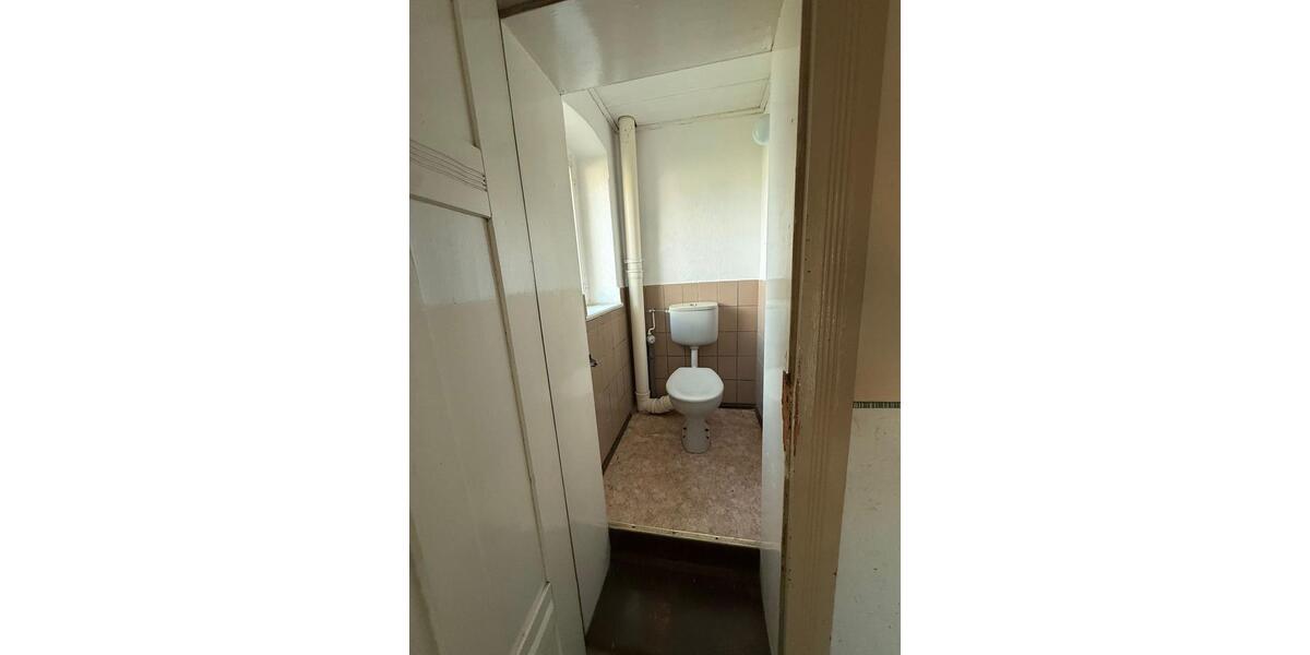 Einfamilienhaus Markneukirchen - 12 Zimmer, 150 m&sup2;, 75.000&euro; | Angebot:27042846