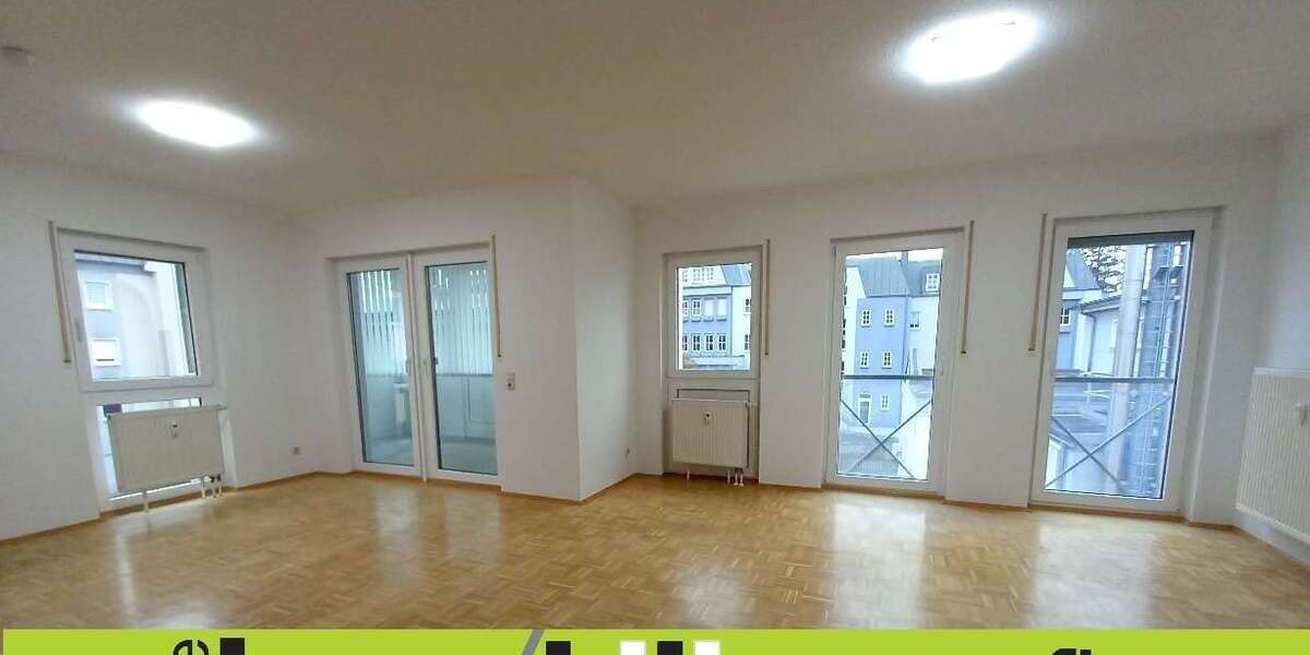 Etagenwohnung Hof Fabrikvorstadt - 3 Zimmer, 100 m&sup2;, 890&euro; | Angebot:25269847