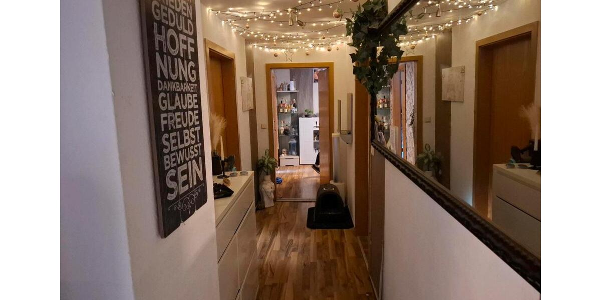 Dachgeschoßwohnung Falkenstein/Vogtland Vogtland - 5 Zimmer, 85 m&sup2;, 430&euro; | Angebot:25205442