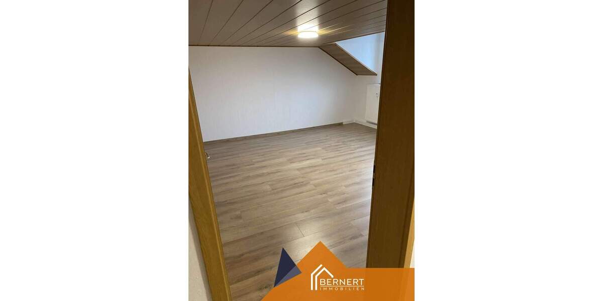 Etagenwohnung Oelsnitz/Vogtl. Oelsnitz - 4 Zimmer, 102 m&sup2;, 520&euro; | Angebot:25689909