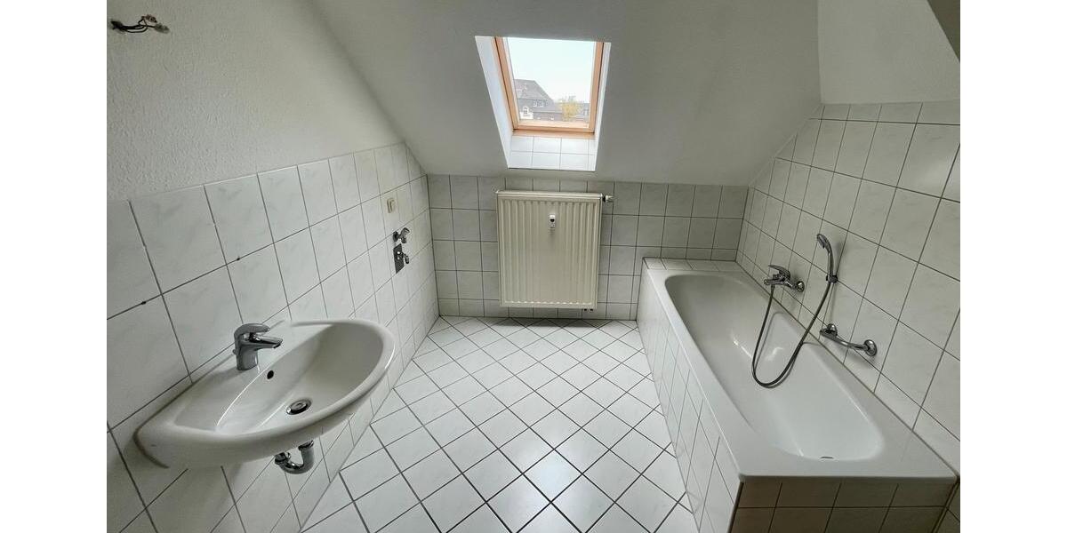 Dachgeschoßwohnung Falkenstein/Vogtland Vogtland - 4 Zimmer, 75 m&sup2;, 335&euro; | Angebot:19576555