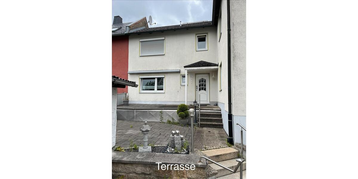 Doppelhaushälfte Rehau - 10 Zimmer, 150 m&sup2;, 189.000&euro; | Angebot:27030987