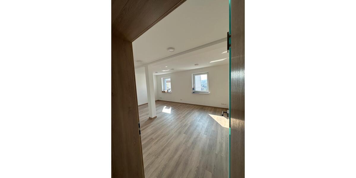 Erdgeschoßwohnung Reichenbach im Vogtland Obermylau - 5 Zimmer, 105 m&sup2;, 1.260&euro; | Angebot:25992547