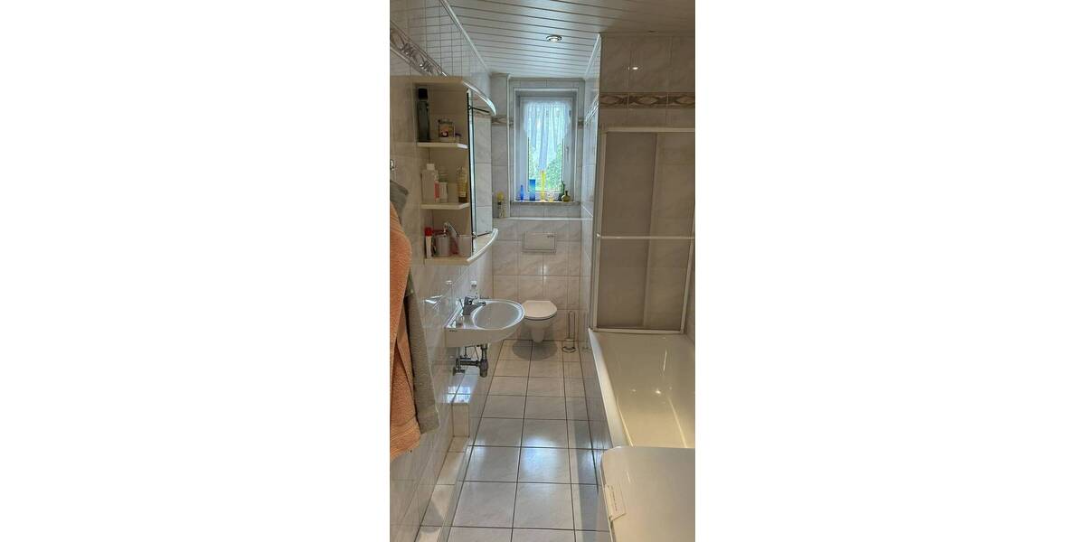 Etagenwohnung Rodewisch - 4 Zimmer, 92 m&sup2;, 89.000&euro; | Angebot:25686156