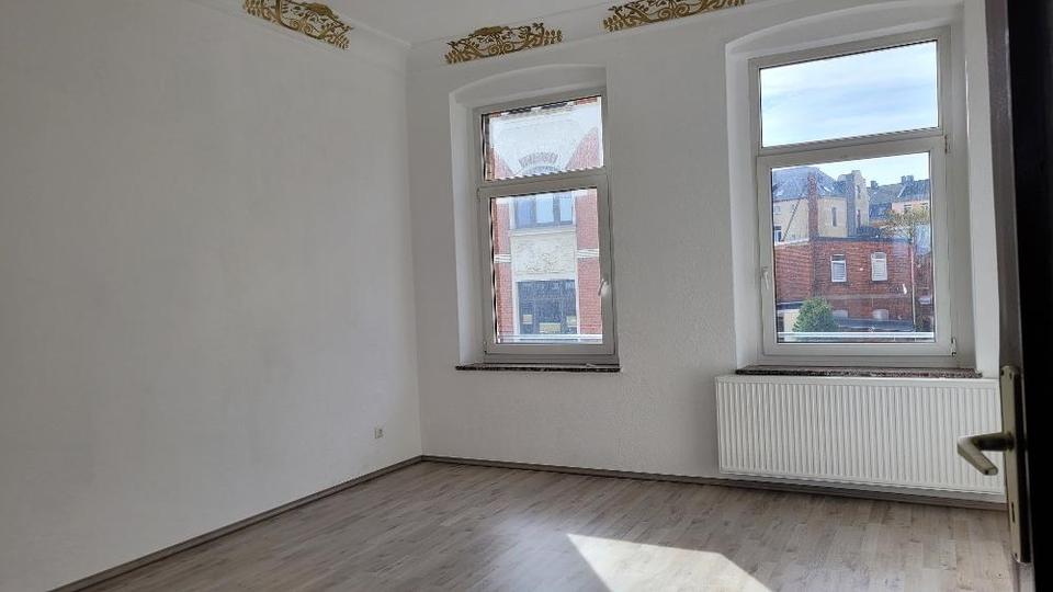 Etagenwohnung Plauen Bahnhofsvorstadt - 4 Zimmer, 91 m&sup2;, 430&euro; | Angebot:17767008