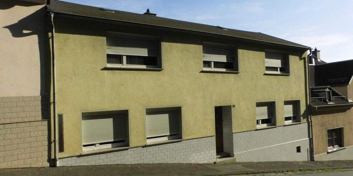 Einfamilienhaus Reichenbach - 6 Zimmer, 140 m&sup2;, 75.000&euro; | Angebot:25662881