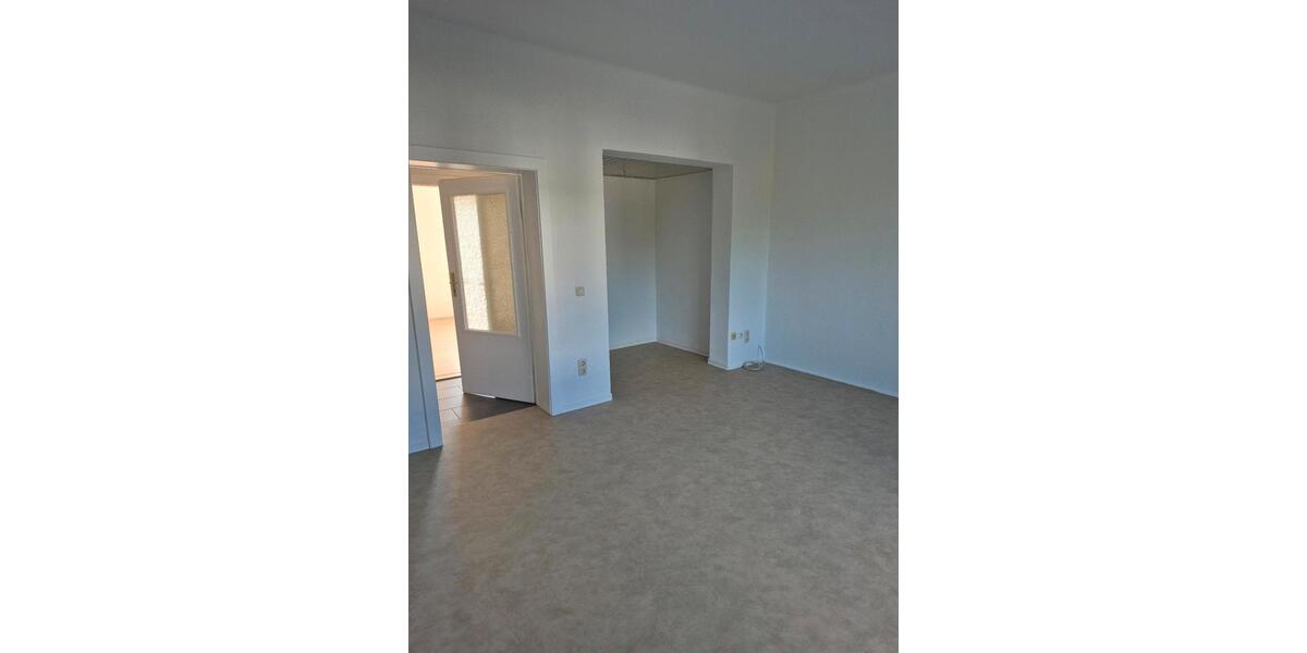 Etagenwohnung Greiz - 2 Zimmer, 65 m&sup2;, 380&euro; | Angebot:26041696