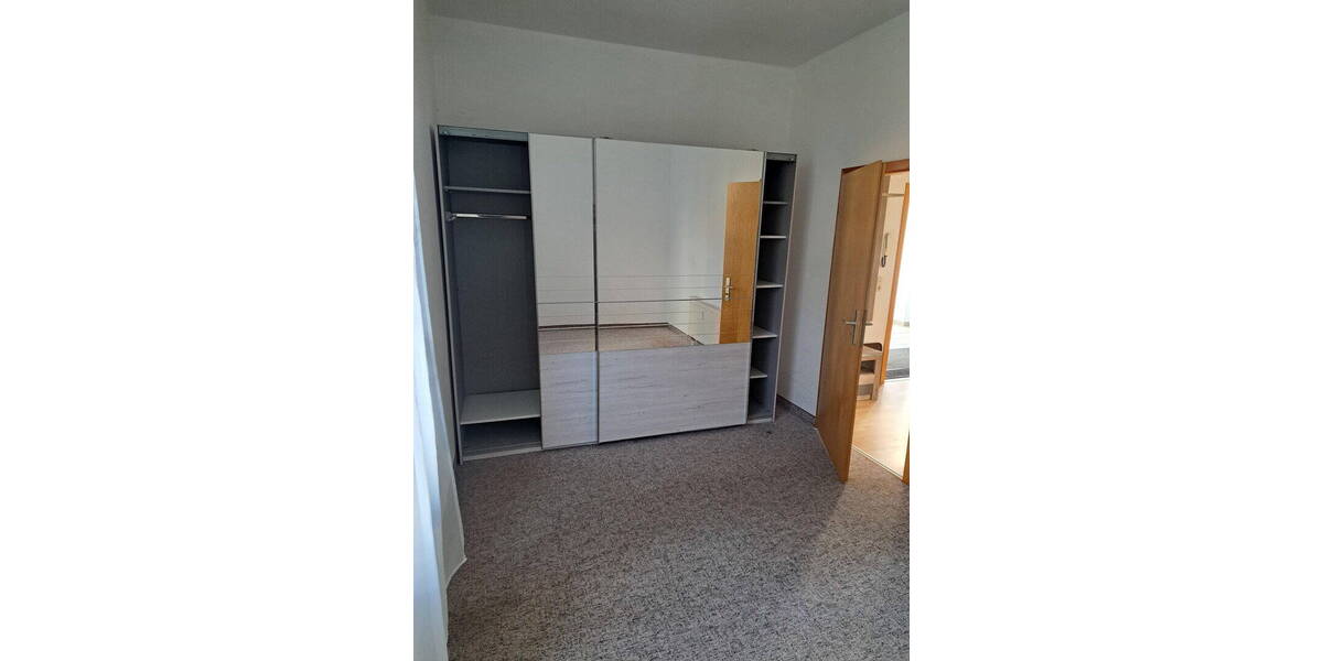 Etagenwohnung Bad Elster Bärenloh - 3 Zimmer, 76 m&sup2;, 93.000&euro; | Angebot:26073577