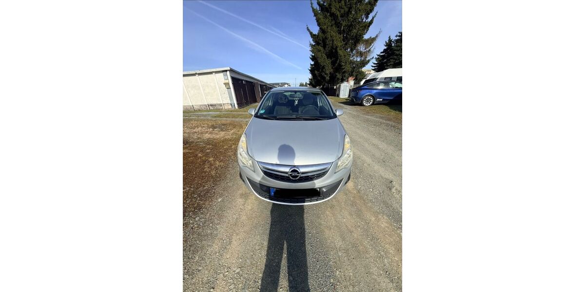 Opel Corsa 182.000 km 3.800 &euro; Oelsnitz 08606