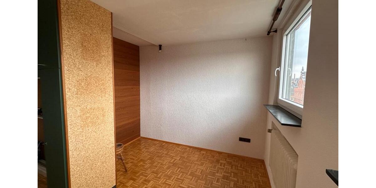 Dachgeschoßwohnung Hof Altstadt - 4 Zimmer, 120 m&sup2;, 650&euro; | Angebot:26038545