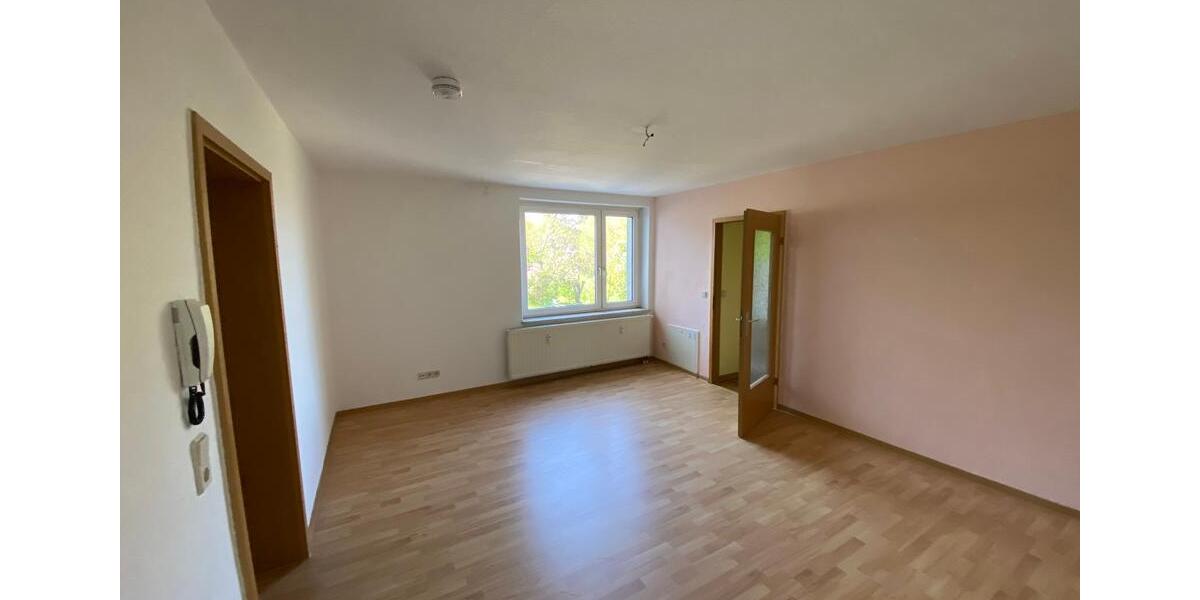 Etagenwohnung Reichenbach im Vogtland - 2 Zimmer, 49 m&sup2;, 225&euro; | Angebot:17237384