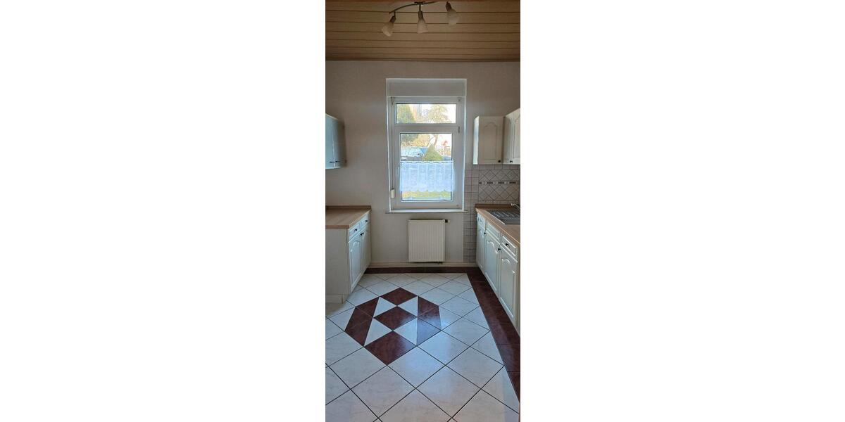 Etagenwohnung Auerbach/Vogtland Vogtland - 4 Zimmer, 73 m&sup2;, 350&euro; | Angebot:26032023