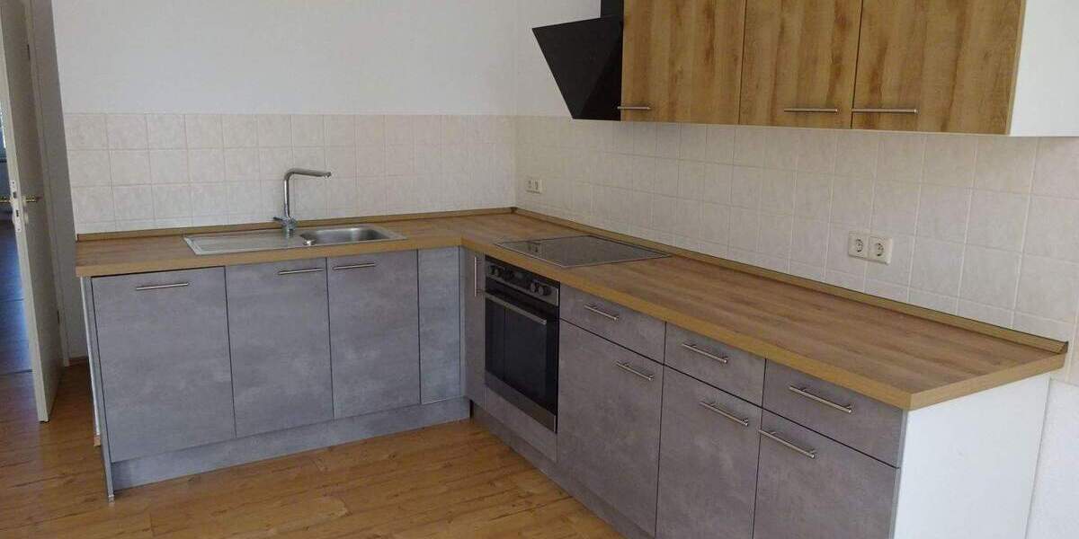 Etagenwohnung Treuen - 2 Zimmer, 61 m&sup2;, 385&euro; | Angebot:25985415