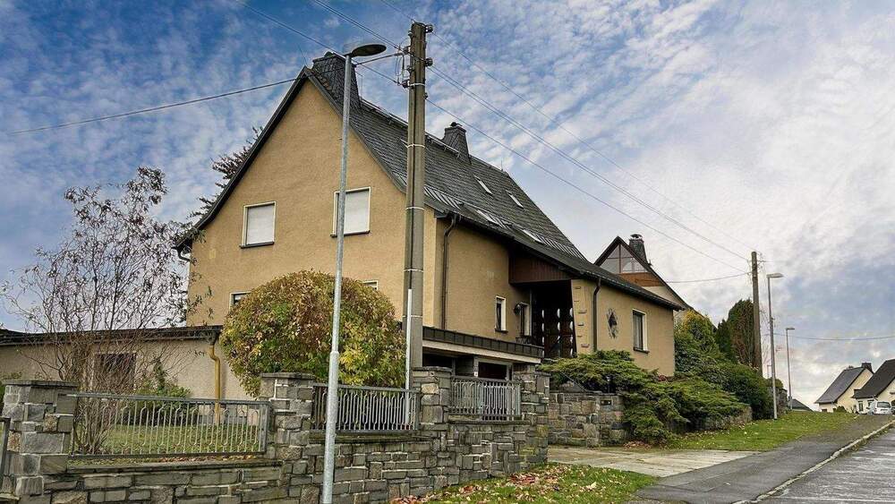 Einfamilienhaus Rodewisch - 1 Zimmer, 220 m&sup2;, 249.000&euro; | Angebot:25662114