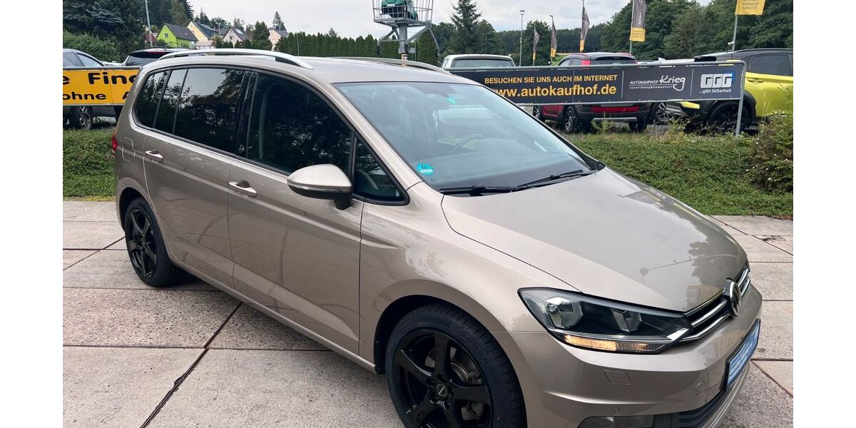 VW Touran 113.148 km 18.490 &euro; Neuensalz - Mechelgrün 08541