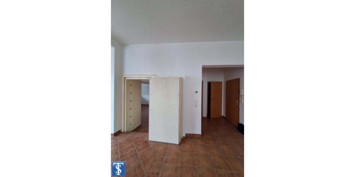 Etagenwohnung Reichenbach im Vogtland - 2.5 Zimmer, 83 m&sup2;, 414&euro; | Angebot:24214762