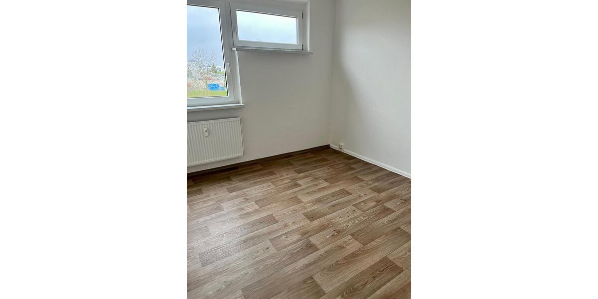 Etagenwohnung Oelsnitz (Vogtland) - 3 Zimmer, 56 m&sup2;, 308&euro; | Angebot:23791645