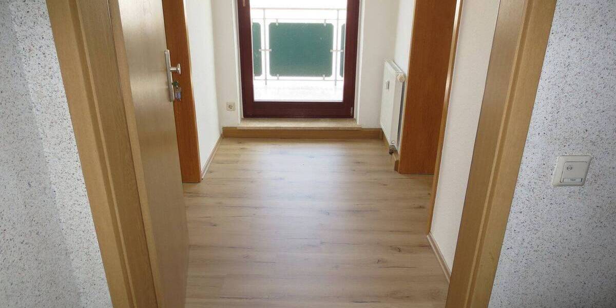 Etagenwohnung Plauen Westend - 2 Zimmer, 53 m&sup2;, 215&euro; | Angebot:25985038